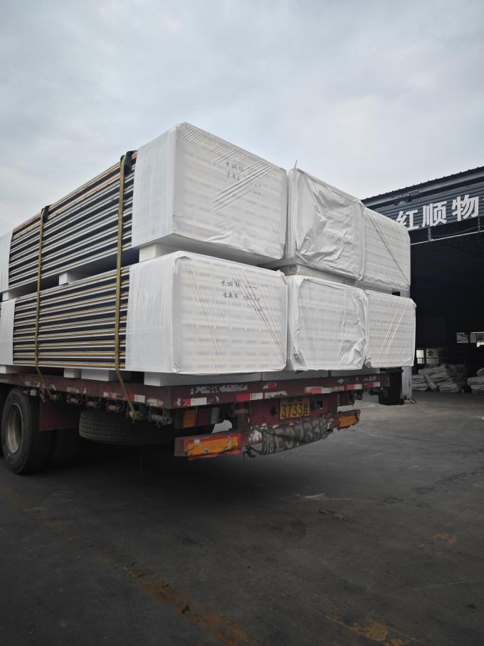 Durable polyurethane sandwich wall aluminum roofing panels are used for ...